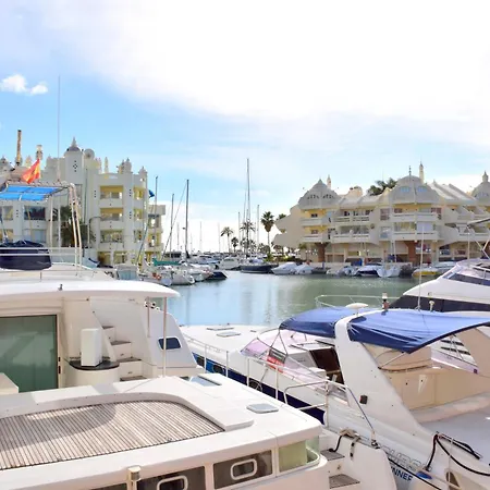 Apartment Cozy Corner 2 Bedroom On New Island Complex In Marina Harbour