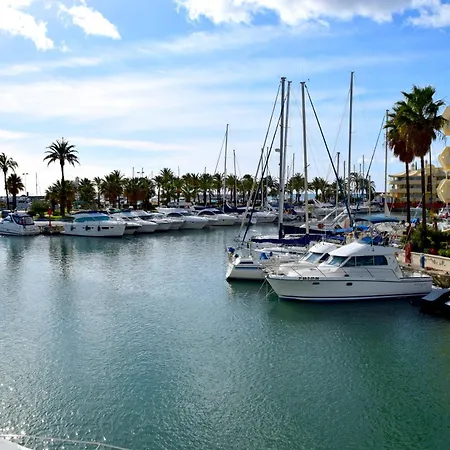 Cozy Corner 2 Bedroom On New Island Complex In Marina Harbour