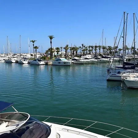 Cozy Corner 2 Bed Island Puerto Marina *