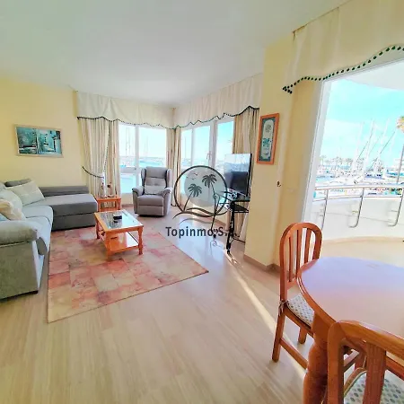Cozy Corner 2 Bed Island Puerto Marina Daire Benalmádena