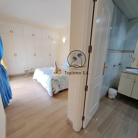 Cozy Corner 2 Bed Island Puerto Marina Daire *