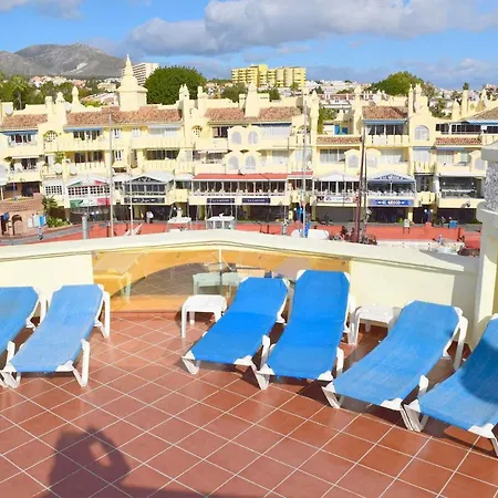 Cozy Corner 2 Bed Island Puerto Marina *